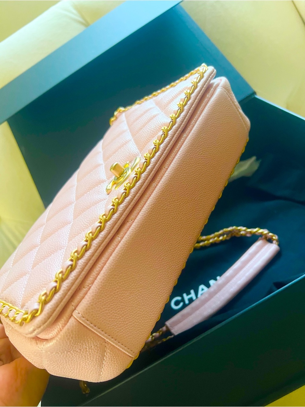 Rare 🌸Chanel Pink Caviar all chain around the Bag - Picture 2 of 5